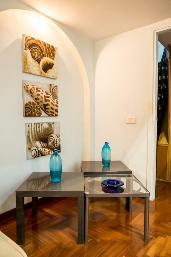 Il Salotto Di Nonna Cornelia 2 Hotel Nápoly Kültér fotó