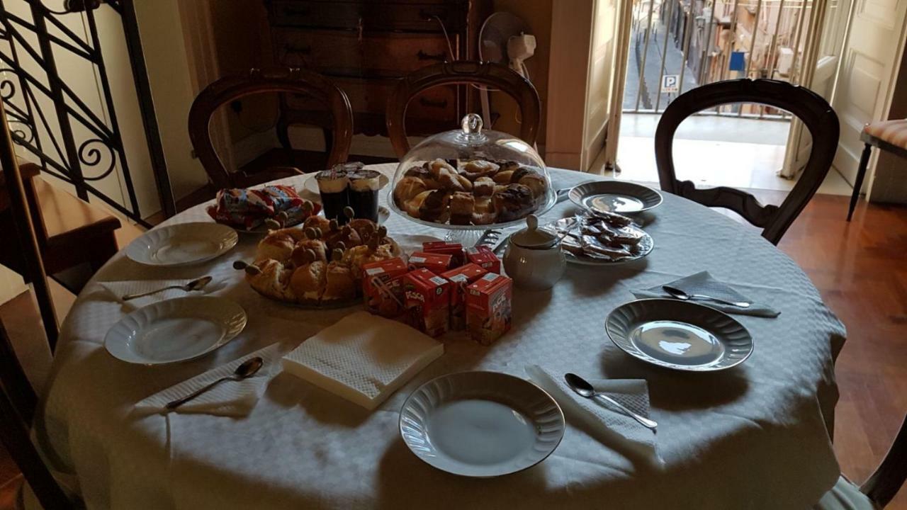 Il Salotto Di Nonna Cornelia 2 Hotel Nápoly Kültér fotó