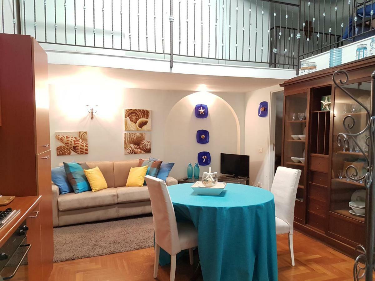 Il Salotto Di Nonna Cornelia 2 Hotel Nápoly Kültér fotó