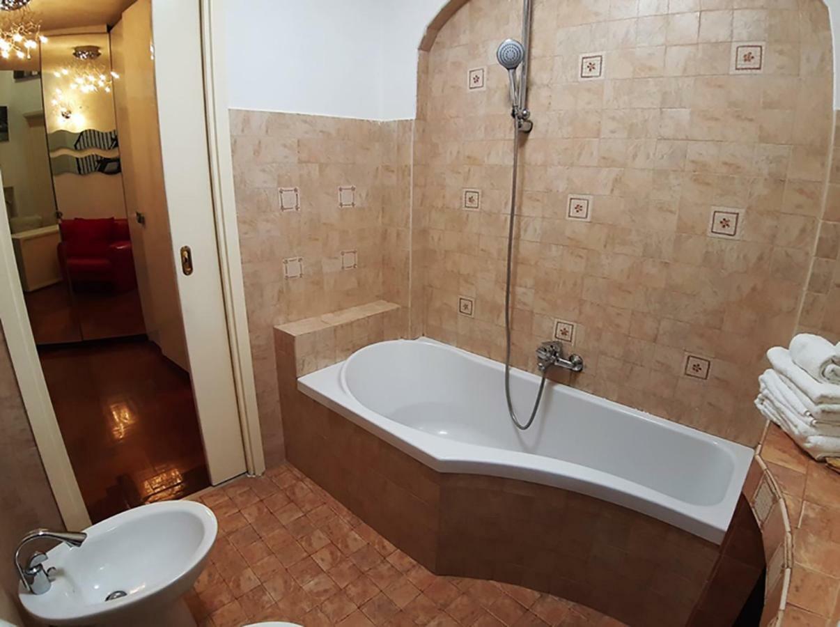 Il Salotto Di Nonna Cornelia 2 Hotel Nápoly Kültér fotó